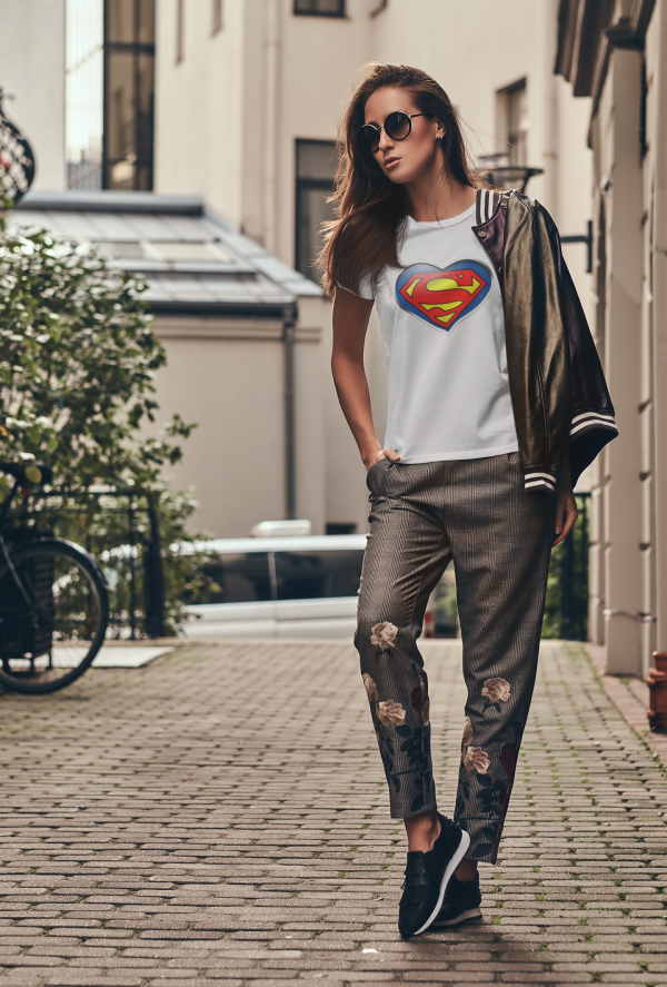 mockup-of-a-woman-walking-on-a-street-with-a-round-neck-t-shirt-42036-r-el2 mockup-of-a-woman-walking-on-a-street-with-a-round-neck-t-shirt-42036-r-el2