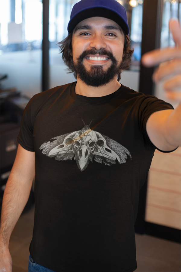 t-shirt-mockup-featuring-a-happy-customer-smiling-at-the-camera-26190 t-shirt-mockup-featuring-a-happy-customer-smiling-at-the-camera-26190